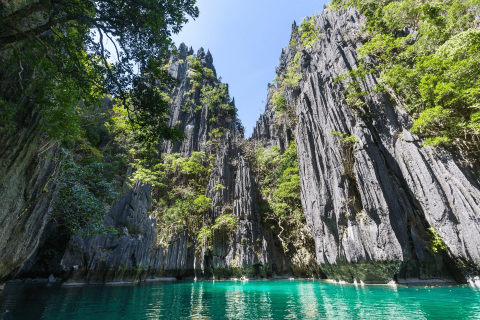 Palawan - The Most Romantic Destinations in the Philippines for Couples - Blossoms Dating Blog
