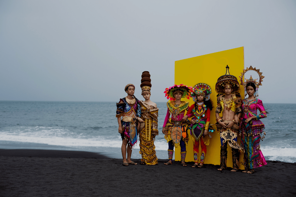 Young Filipinos in Traditional Costume Cultural Event